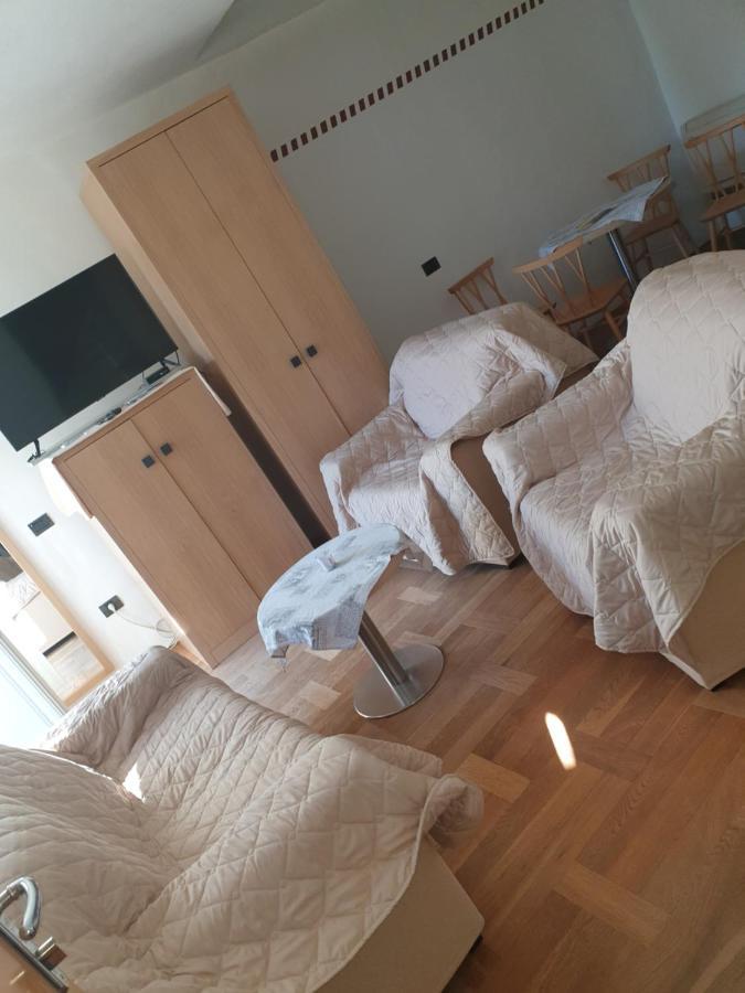 דירות Kojsko Smartno Apartmaji Goran מראה חיצוני תמונה